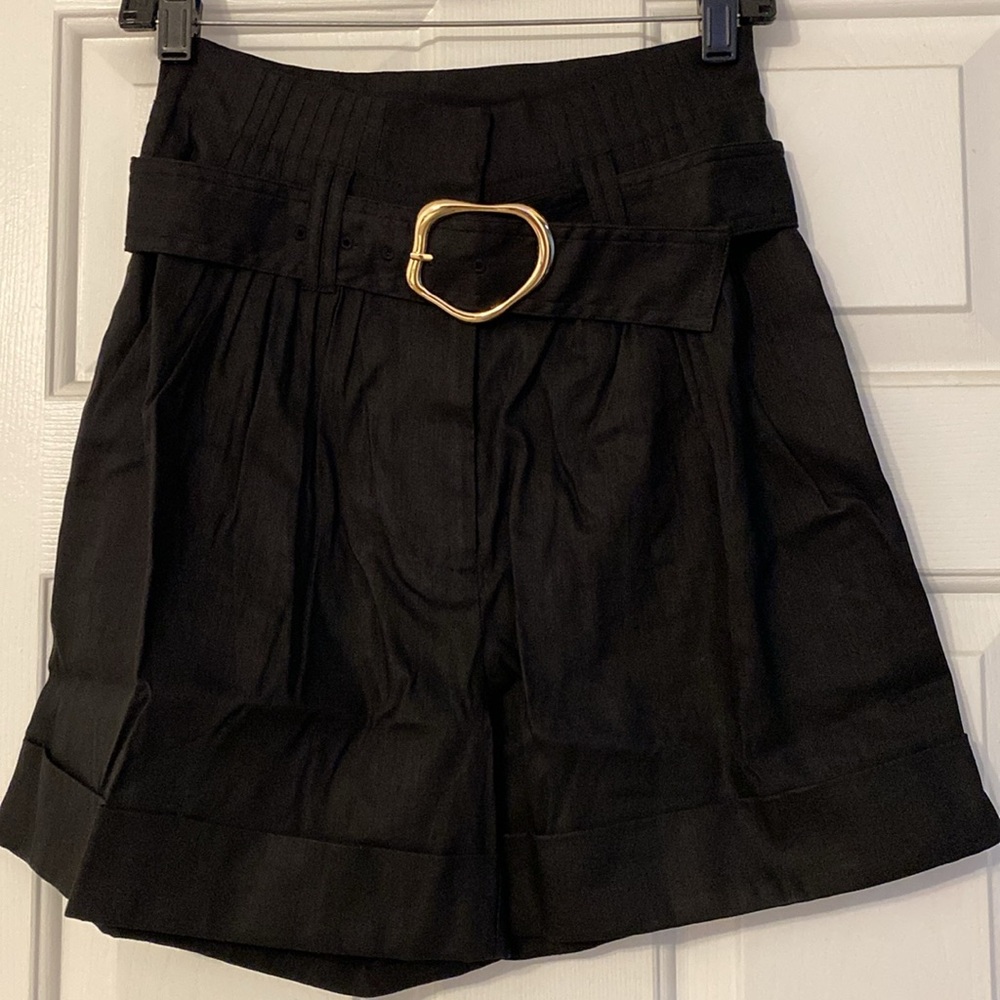 Brand new shorts very stylish with cuff.  High waisted. Midnight black - Picture 4 of 7